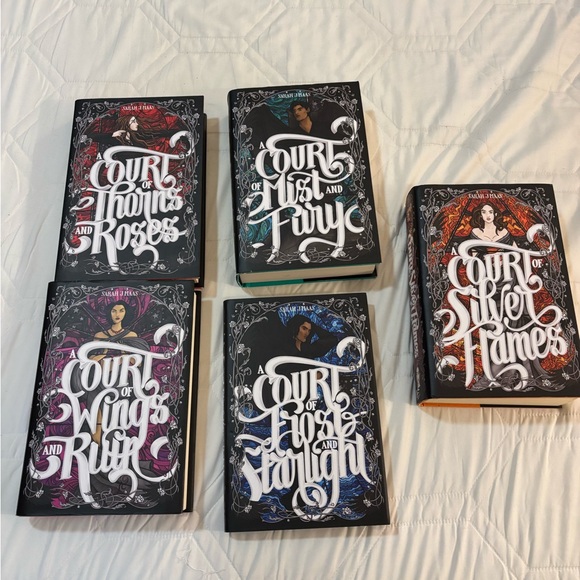 A Court of Thorns and Roses Book Set by Sarah J Maas - Picture 2 of 5